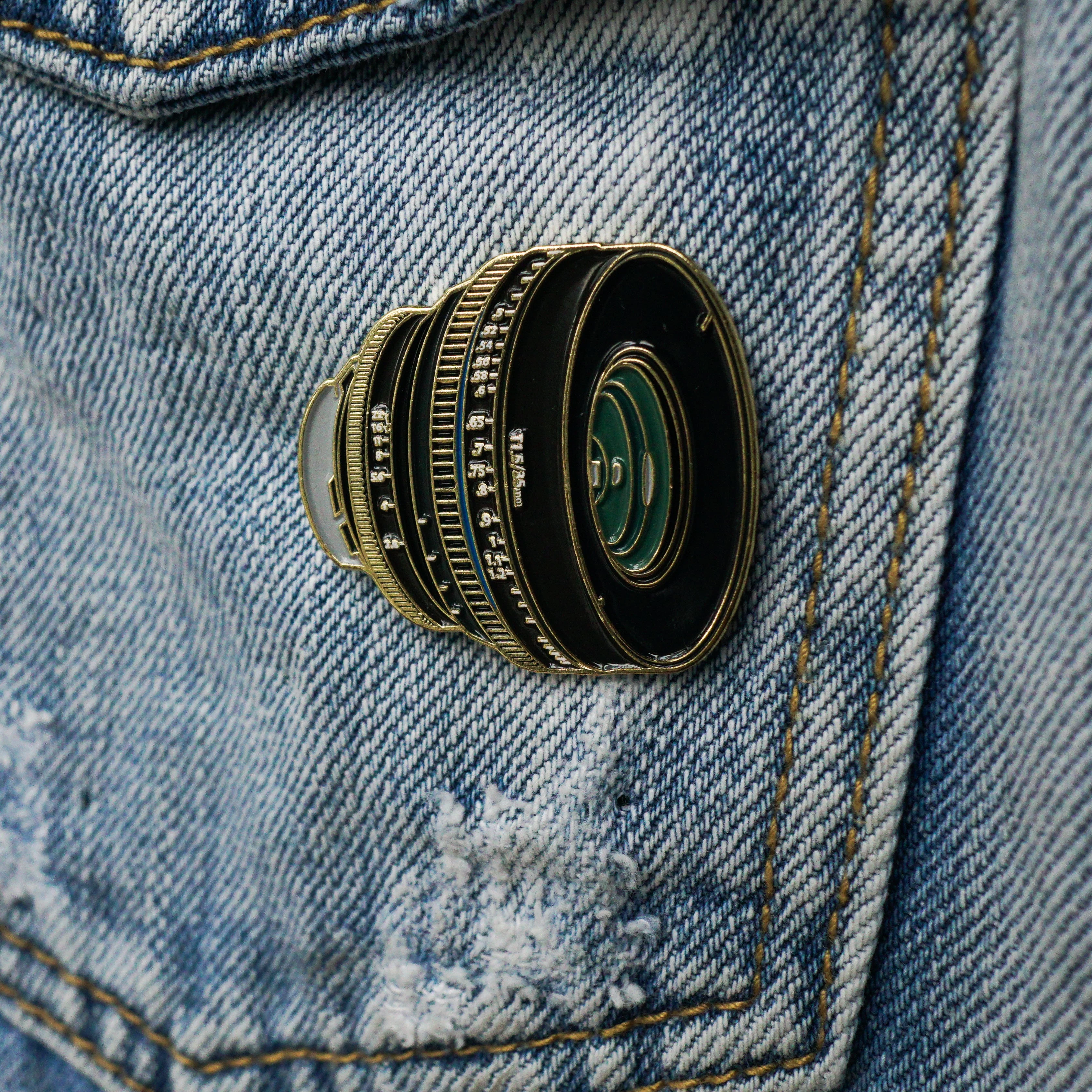 35mm Lens Enamel Pin - Image 4