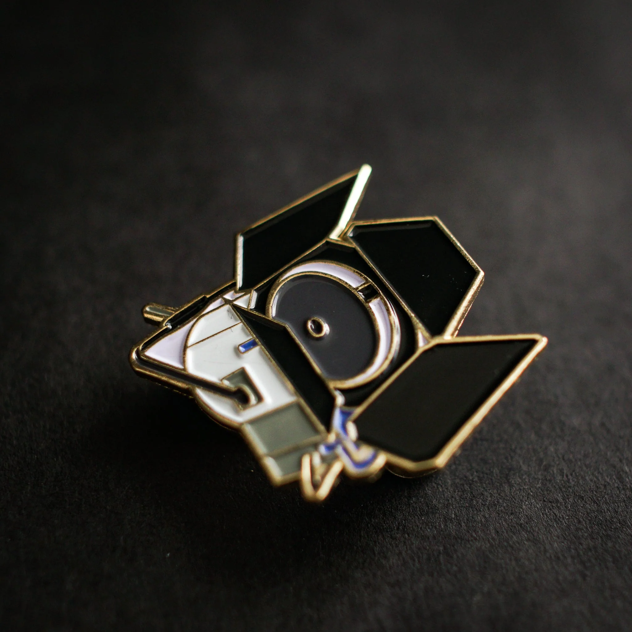 4K HMI Light Enamel Pin - Image 3