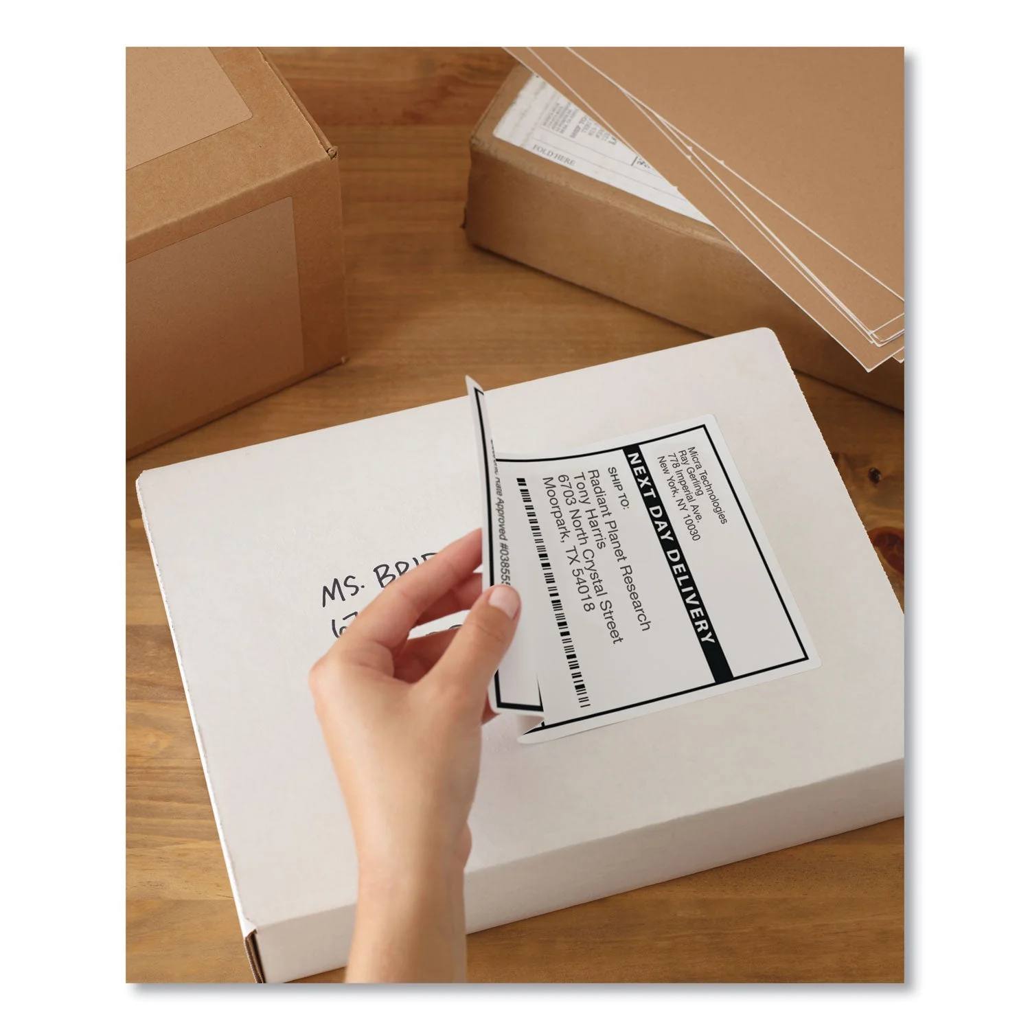 Avery Shipping Labels w/ TrueBlock Technology, Laser Printers, 5.5 x 8.5, White, 2/Sheet, 100 Sheets/Box - Image 4