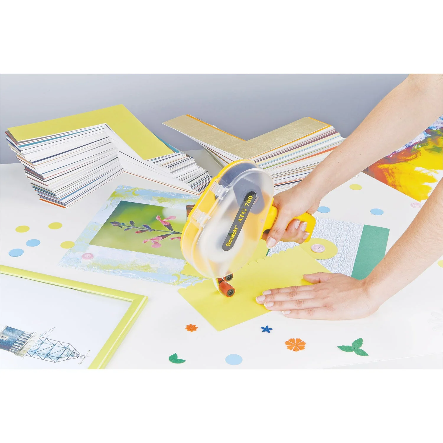 3M Scotch Adhesive Transfer Tape Applicator, For Rolls Up to 0.5 to x 1,296", Yellow - Image 3